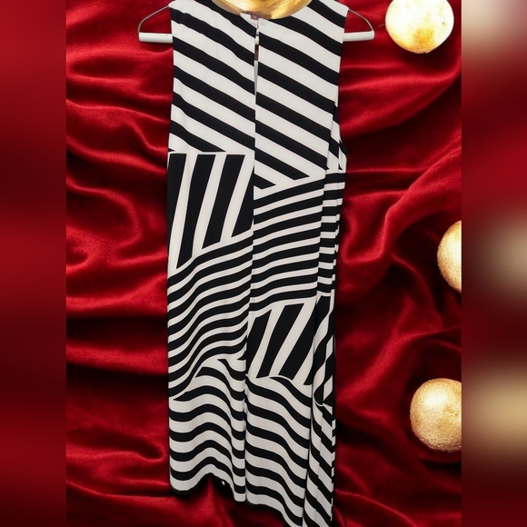 Anne Klein NWT Asymmetrical Hem Dress M - Picture 3 of 6